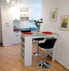 Отель Matic Apartments  Сплит